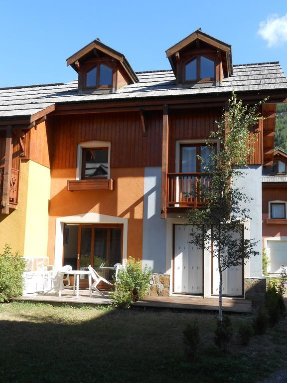 Les Chalets Du Jardin Alpin La Salle-les-Alpes Exterior photo