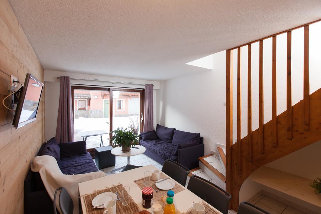 Les Chalets Du Jardin Alpin La Salle-les-Alpes Exterior photo