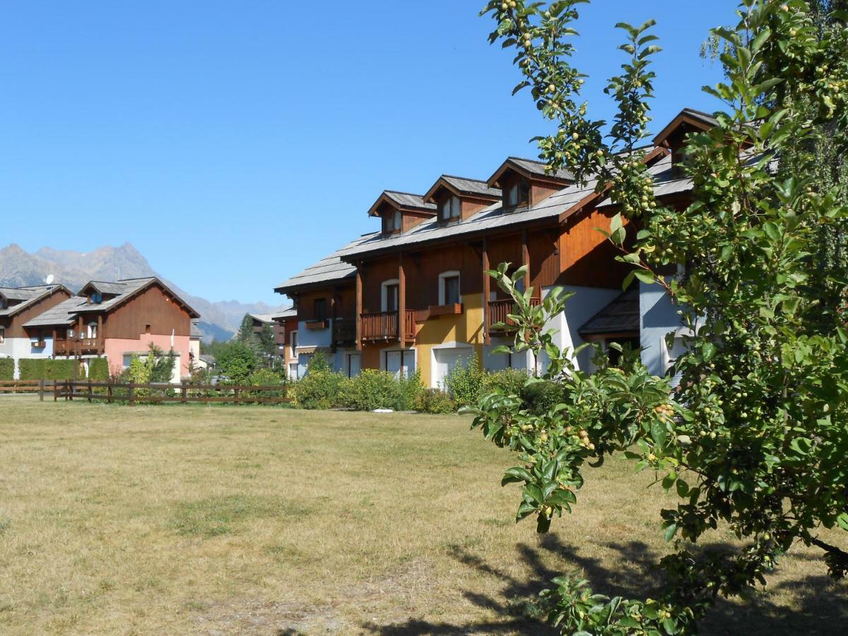 Les Chalets Du Jardin Alpin La Salle-les-Alpes Exterior photo